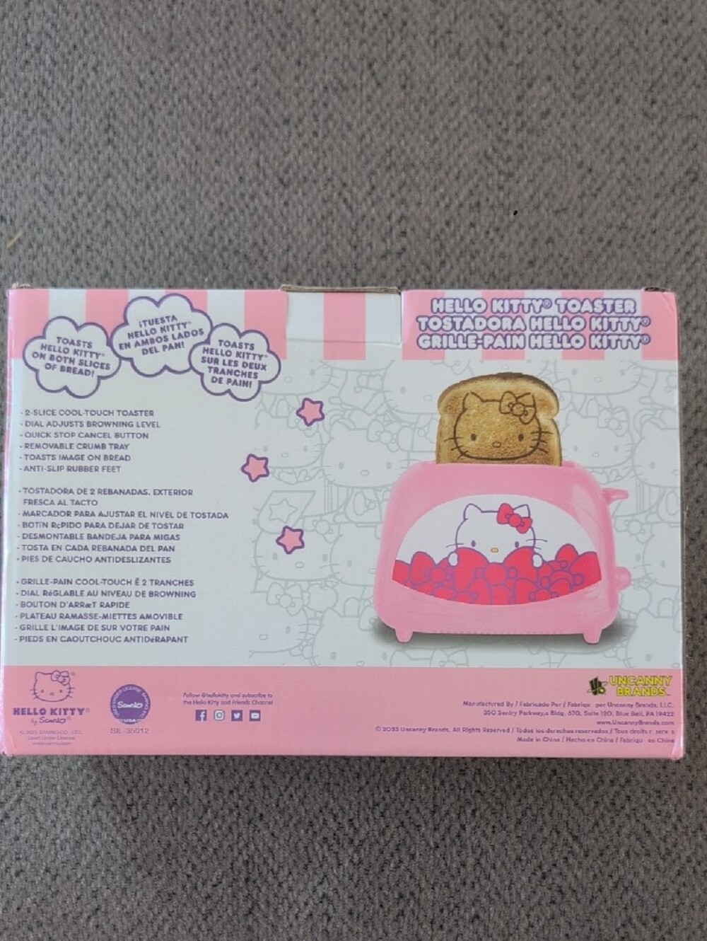 Hello Kitty Toaster - Picture 2 of 3
